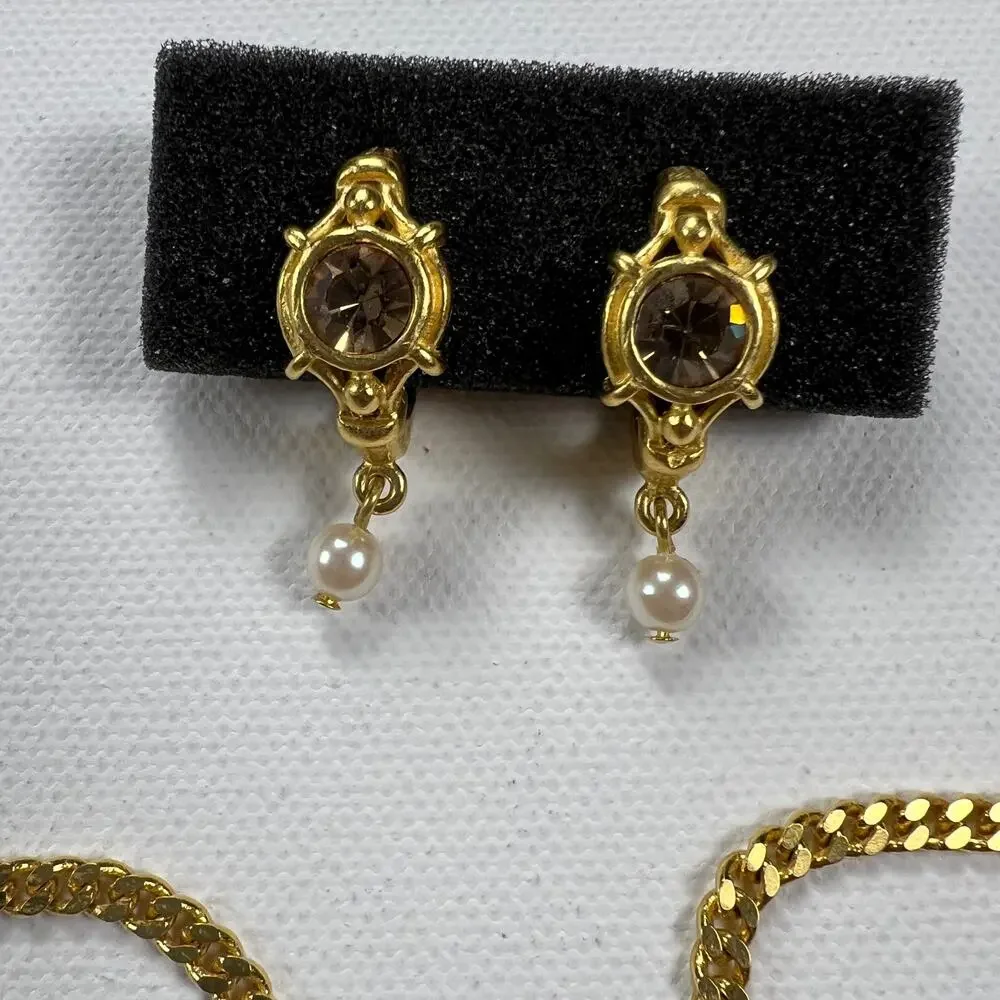 Vintage Gold Tone Lariat Necklace & Clip-On Earring Set Brown Stone Faux Pearl